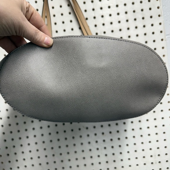 Michael Kors Elegant Gray and Tan Tote - Picture 4 of 8